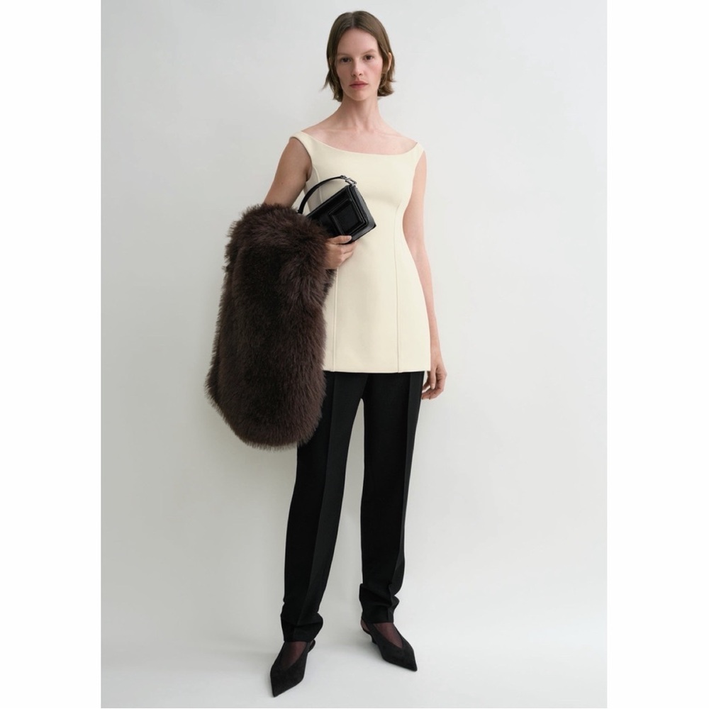 New w/ Tags Toteme Off the Shoulder Top size 34 / US 2.